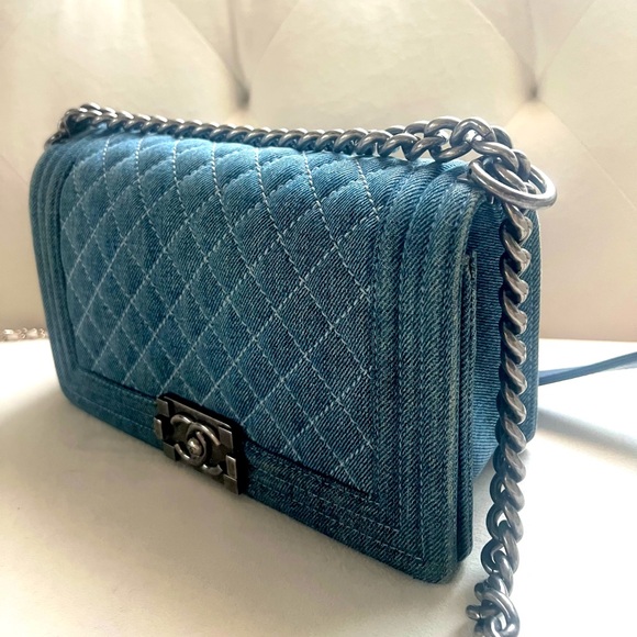 CHANEL Blue Denim Boy Flap Bag Meduim size - Picture 3 of 10